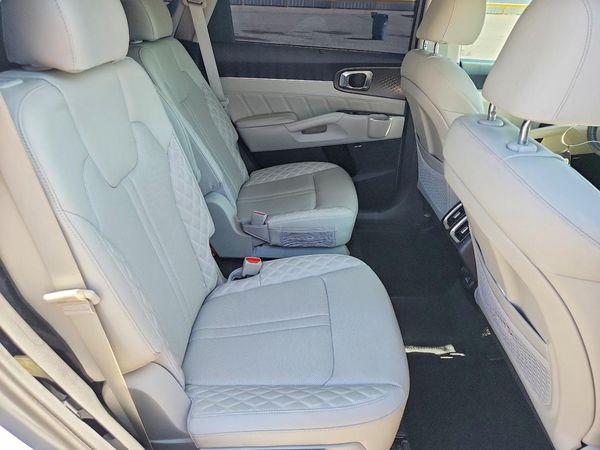 2023 KIA SORENTO