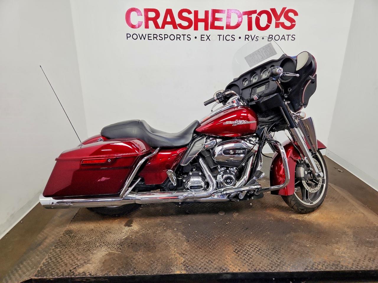 2017 HARLEY-DAVIDSON FLHX