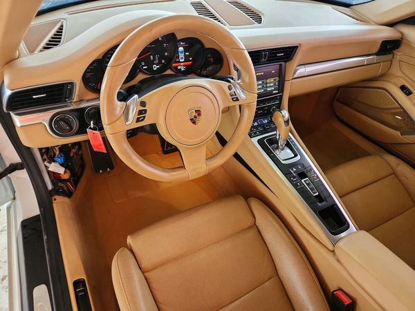 2014 PORSCHE 911 Base (2WD), 4 (4WD)