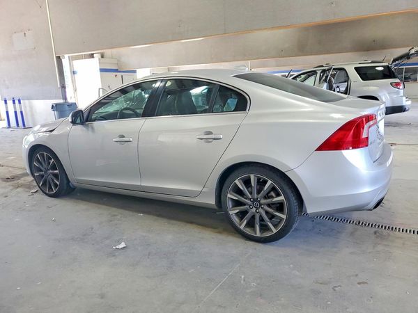 2015 VOLVO S60 Premier (non R design)