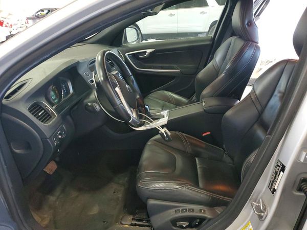 2015 VOLVO S60 Premier (non R design)