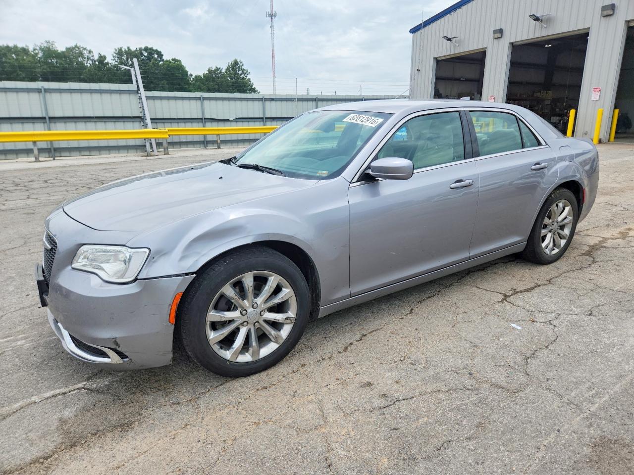 2017 CHRYSLER 300 Limited