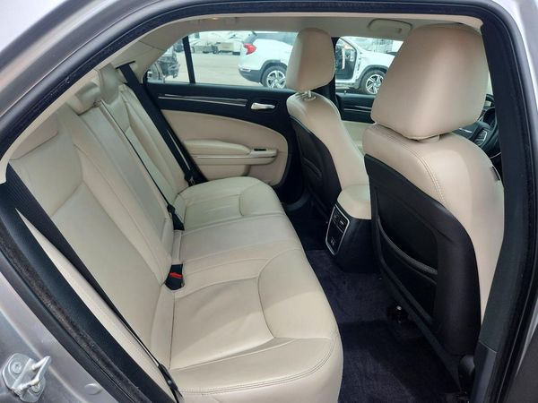 2017 CHRYSLER 300 Limited