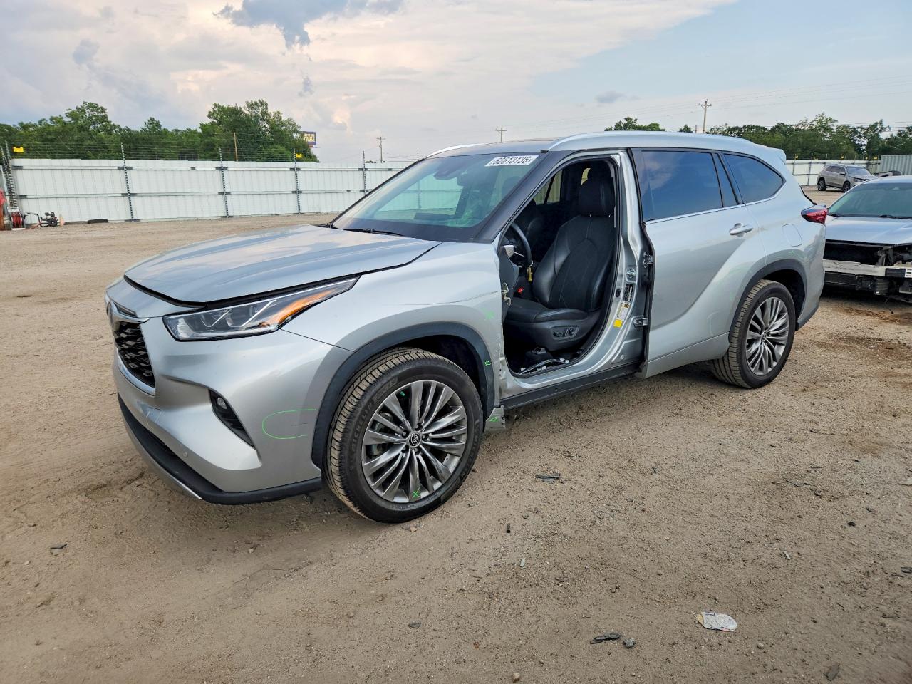 2021 TOYOTA HIGHLANDER Platinum