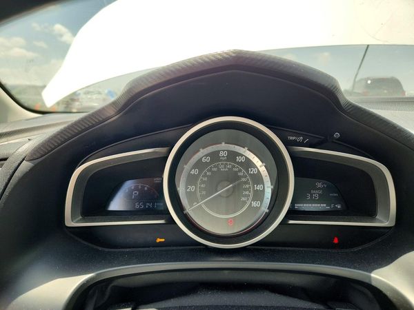 2016 MAZDA 3 SV/Base