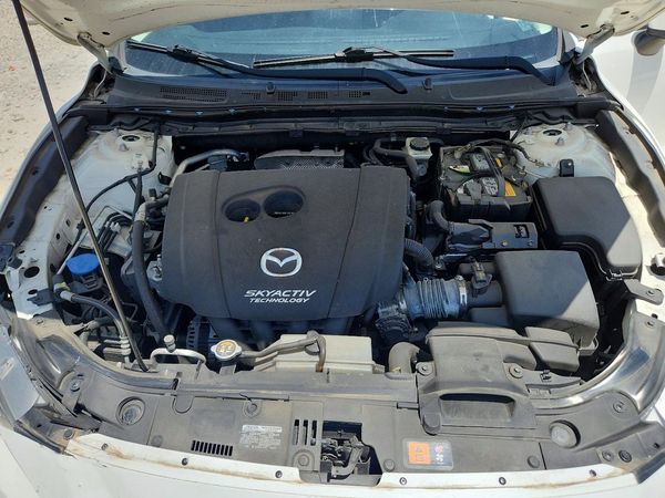 2016 MAZDA 3 SV/Base