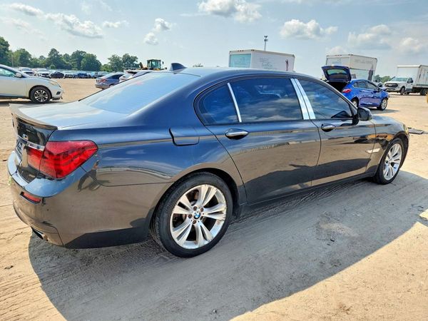 2015 BMW 740 xDrive