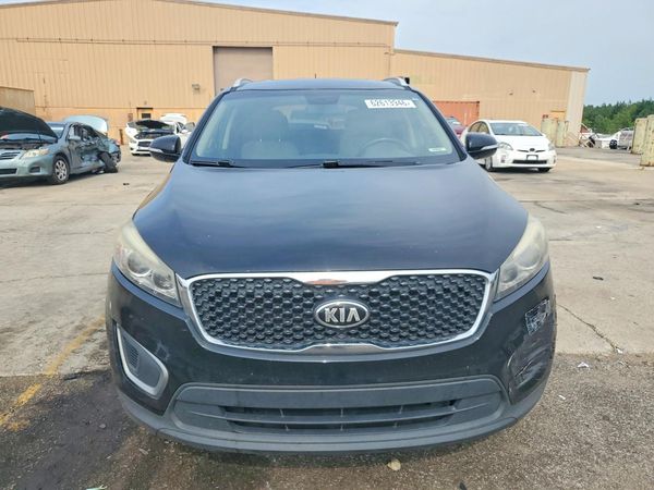 2017 KIA SORENTO L, LX