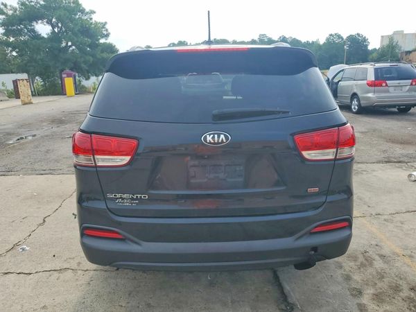 2017 KIA SORENTO L, LX