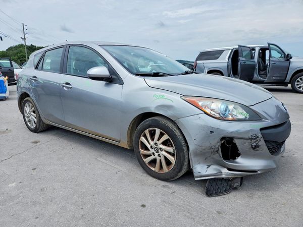 2013 MAZDA 3 Touring/GS