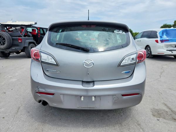 2013 MAZDA 3 Touring/GS