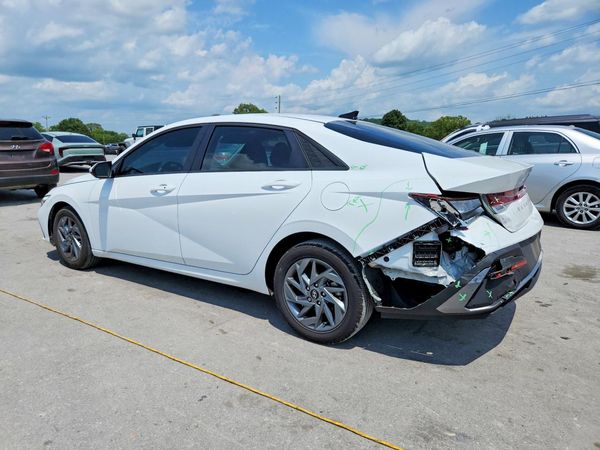 2024 HYUNDAI ELANTRA