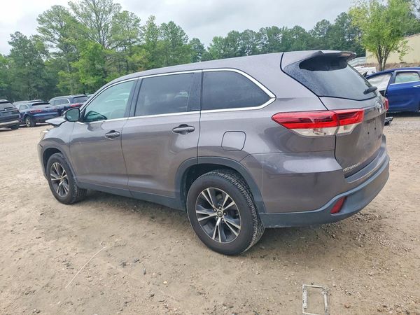 2019 TOYOTA HIGHLANDER LE