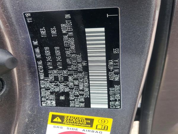 2019 TOYOTA HIGHLANDER LE