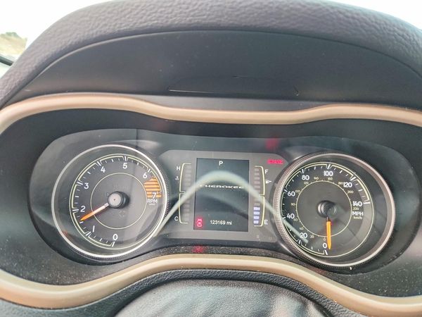 2017 JEEP CHEROKEE SPORT 4X4