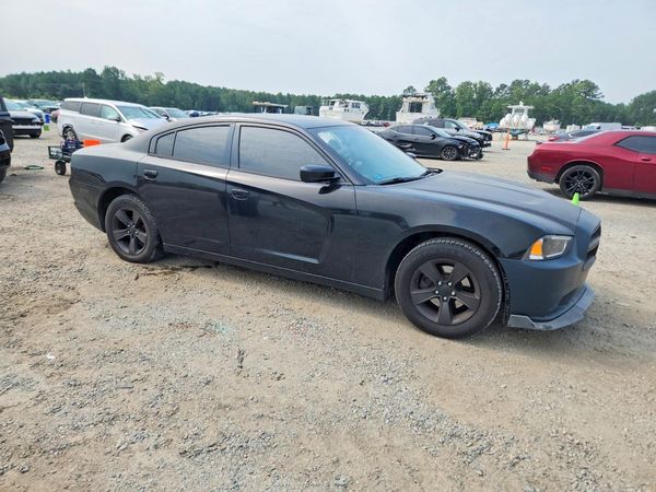 2014 DODGE CHARGER SE RWD