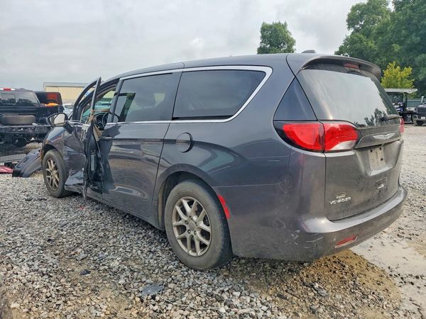 2020 CHRYSLER VOYAGER