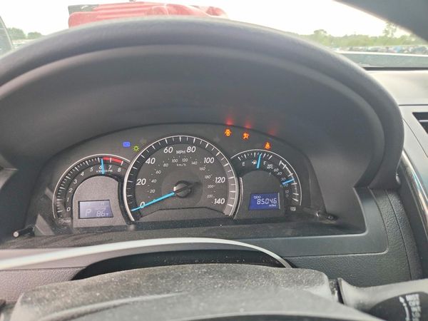 2014 TOYOTA CAMRY