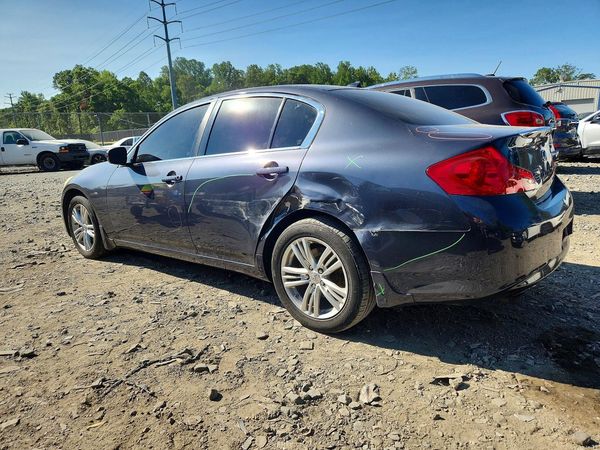 2013 INFINITI G37