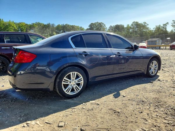 2013 INFINITI G37