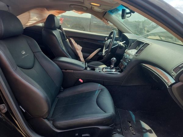 2013 INFINITI G37 — DENT