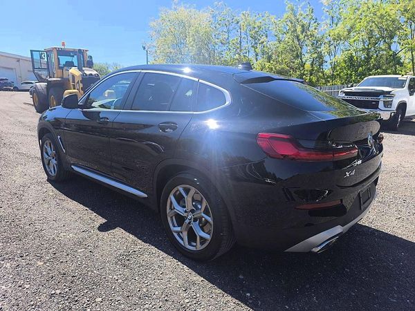 2025 BMW X4 xDrive 30i