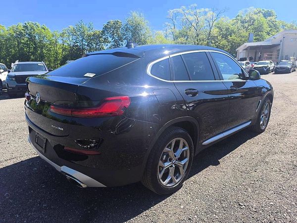 2025 BMW X4 xDrive 30i
