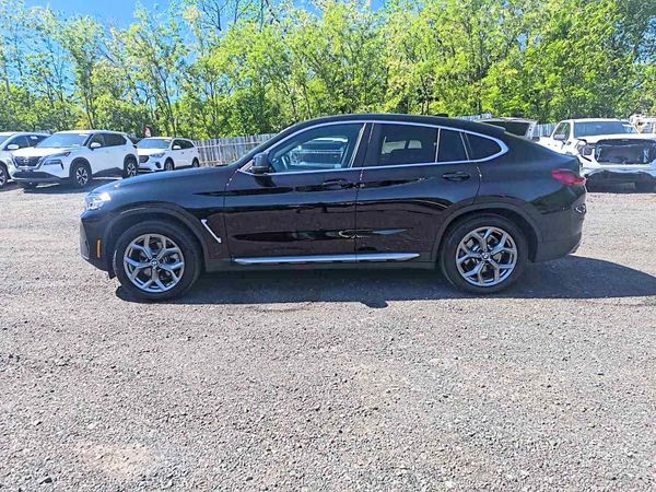 2025 BMW X4 xDrive 30i