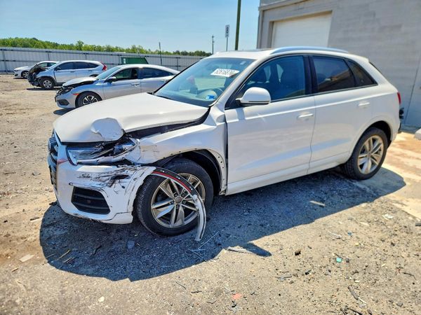 2017 AUDI Q3 quattro Premium