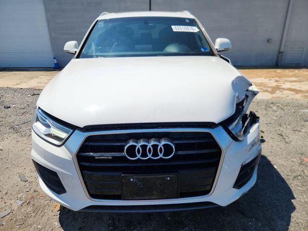 2017 AUDI Q3 quattro Premium
