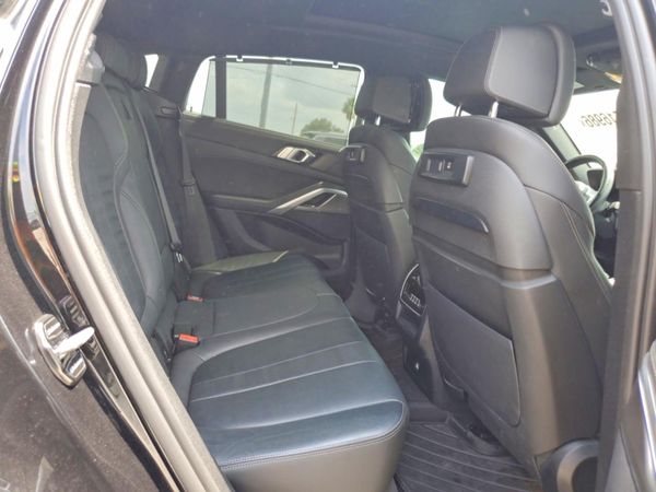 2022 BMW X6 xDrive40i