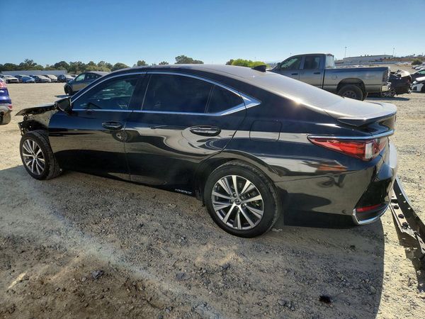 2020 LEXUS ES 300h Premium