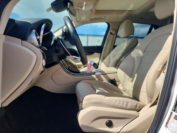 2022 MERCEDES-BENZ GLC GLC300