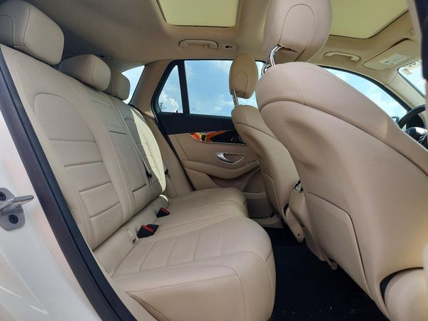2022 MERCEDES-BENZ GLC GLC300