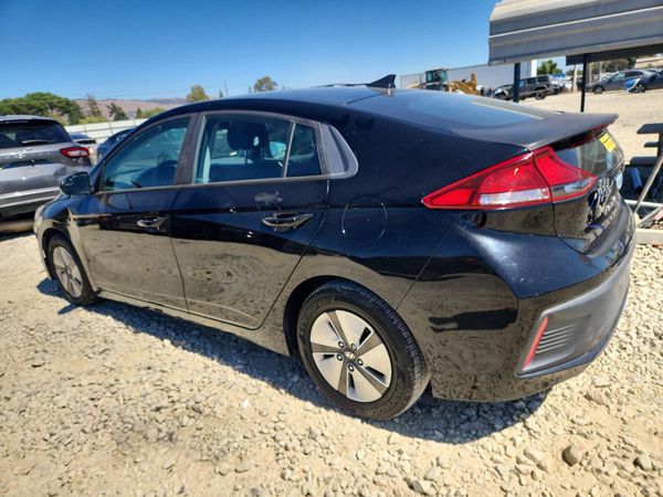 2018 HYUNDAI IONIQ Blue (HEV)