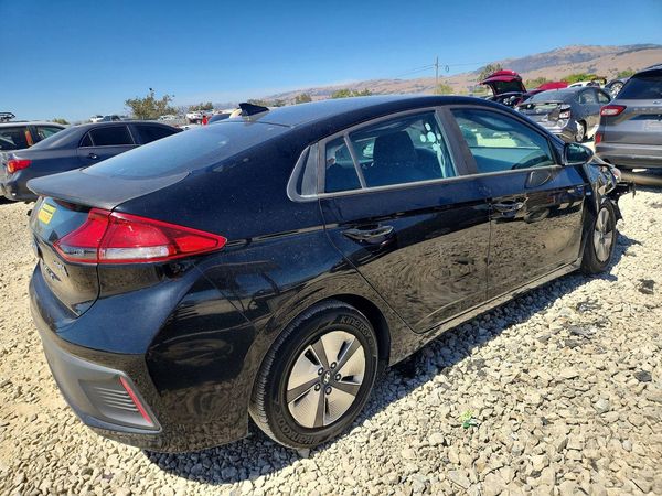 2018 HYUNDAI IONIQ Blue (HEV)