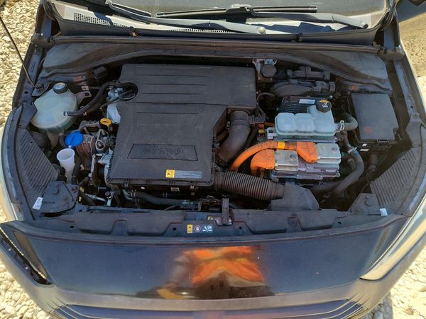 2018 HYUNDAI IONIQ Blue (HEV)