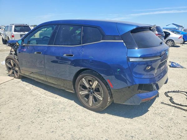2022 BMW IX xDrive50i