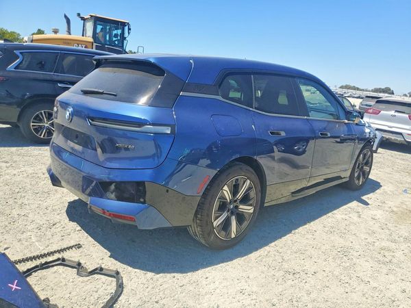 2022 BMW IX xDrive50i