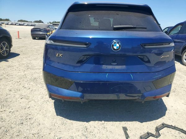 2022 BMW IX xDrive50i