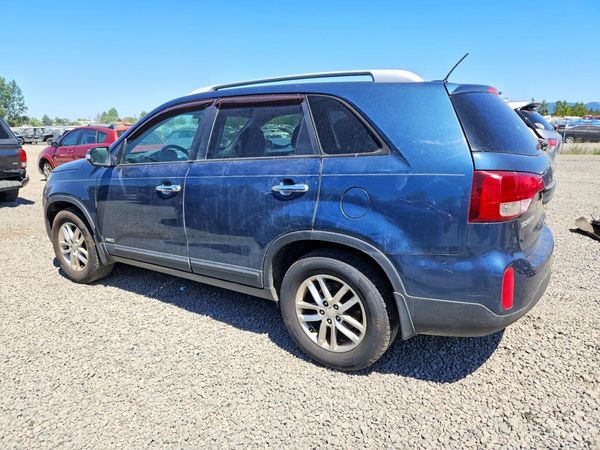 2015 KIA SORENTO GL