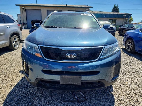 2015 KIA SORENTO GL