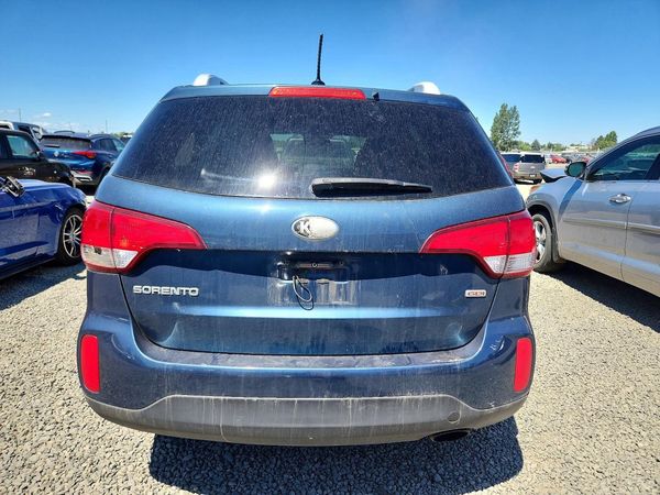 2015 KIA SORENTO GL