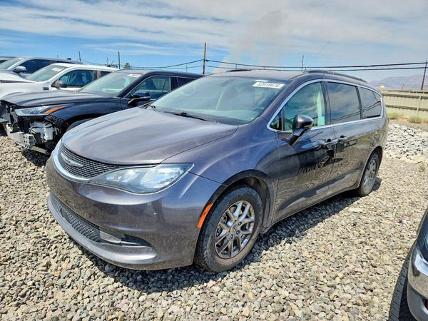 2021 CHRYSLER VOYAGER
