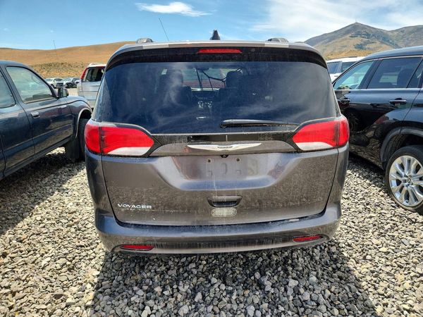 2021 CHRYSLER VOYAGER