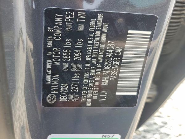 2025 HYUNDAI ELANTRA Limited