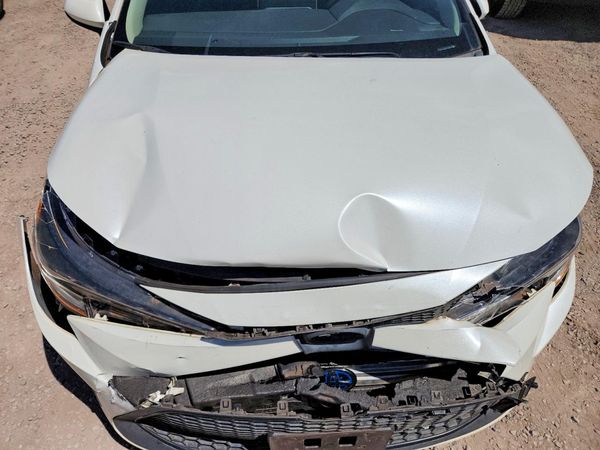 2021 TOYOTA COROLLA LE — Engine bay