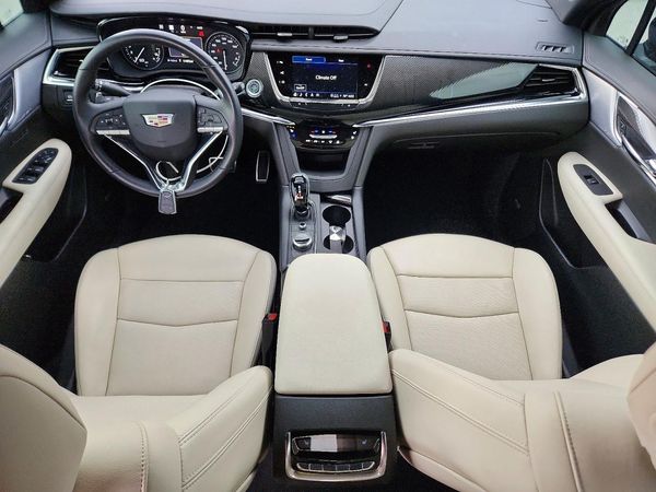 2024 CADILLAC XT6 Sport
