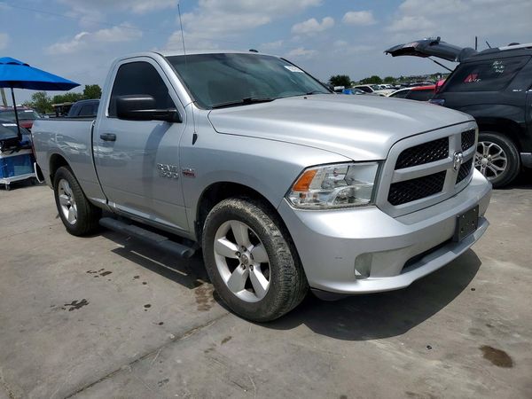 2016 RAM 1500 ST