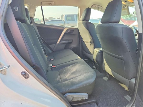 2016 TOYOTA RAV4 LE (X Grade)
